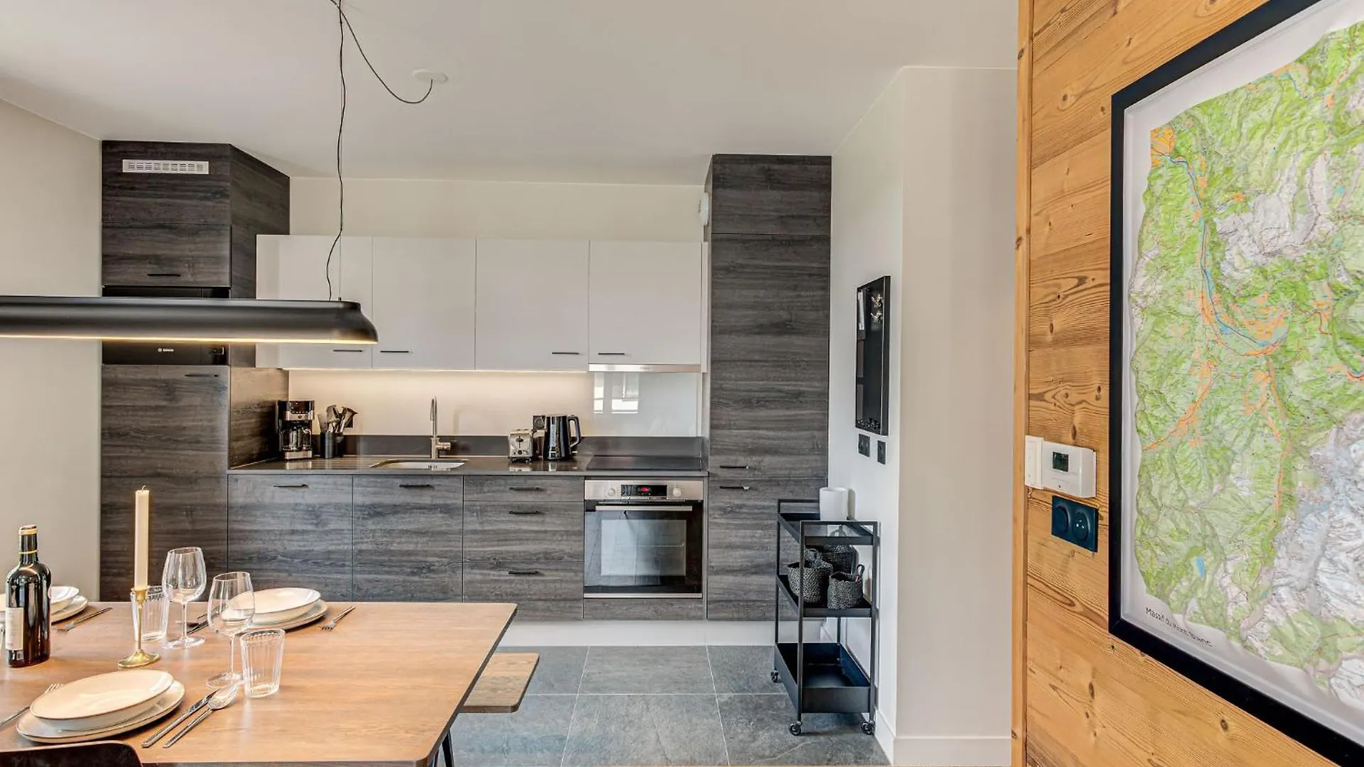 Apartment White Pearl A15 - Alpes Travel - Central Chamonix - Sleeps 4