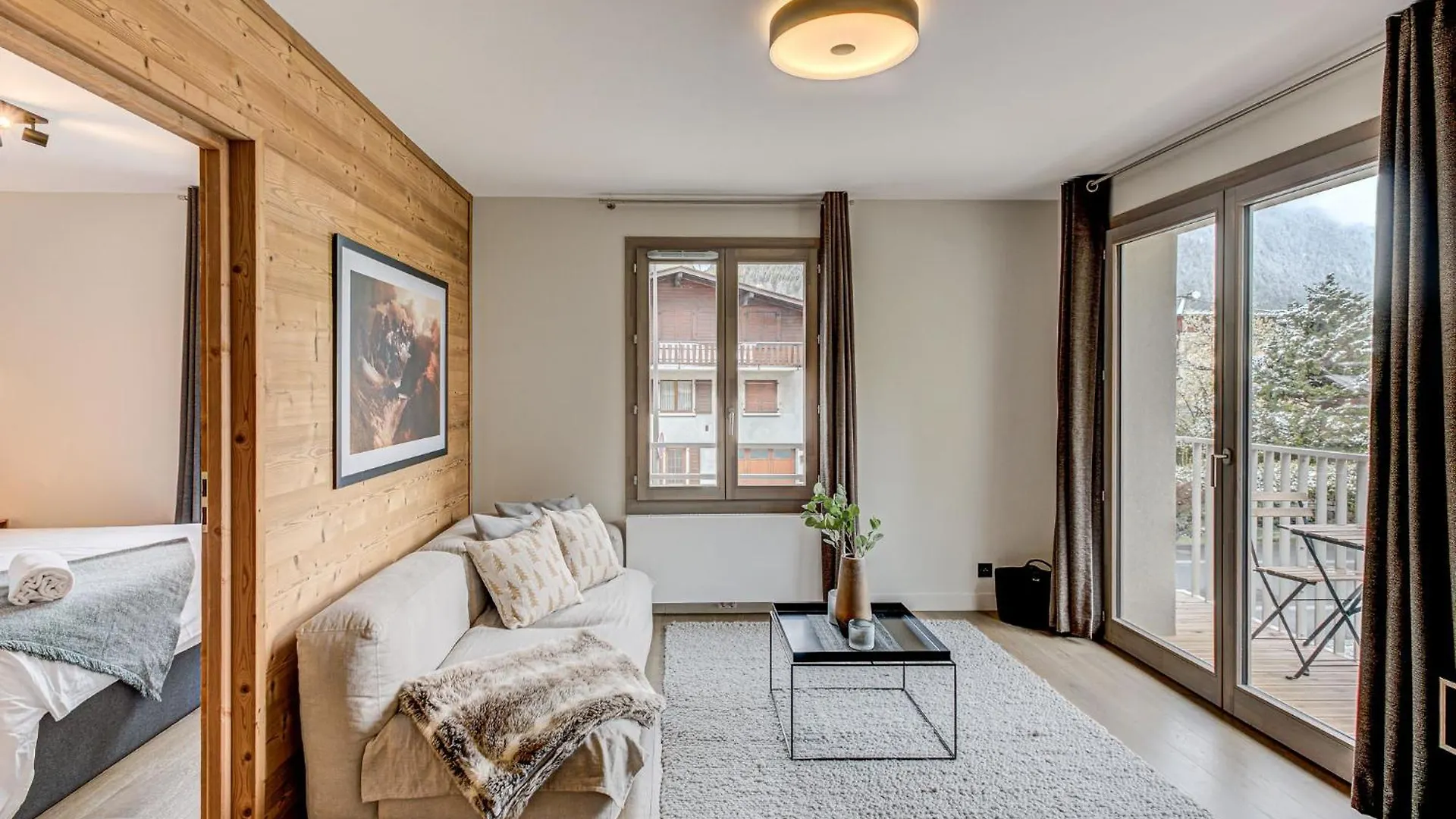 White Pearl A15 - Alpes Travel - Central Chamonix - Sleeps 4 0*,  France