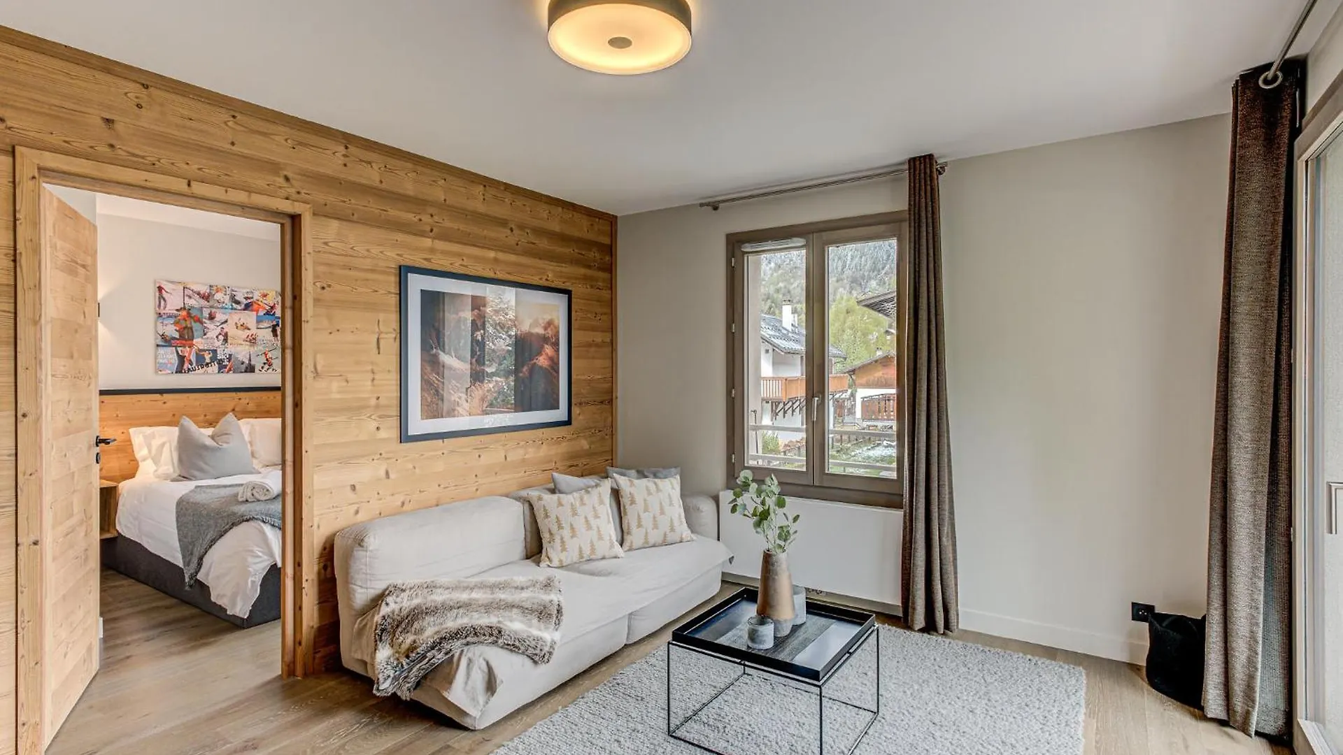 White Pearl A15 - Alpes Travel - Central Chamonix - Sleeps 4