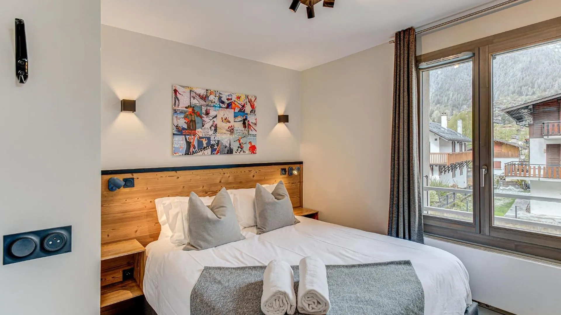 White Pearl A15 - Alpes Travel - Central Chamonix - Sleeps 4